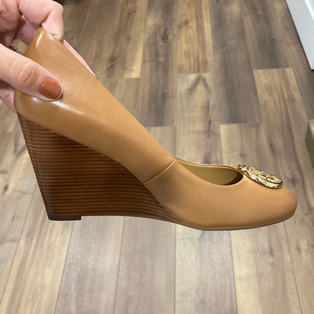 Tory Burch closed toe wedge